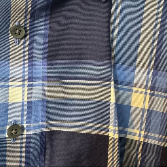 Beautiful Murano Slim Fit Button Down Dress Shirt. 17-1/2. $14 - Picture 2 of 5